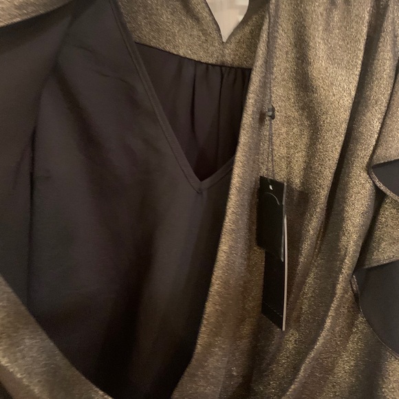 New/beautiful top from BCBG MAXAZRIA. - Picture 4 of 6